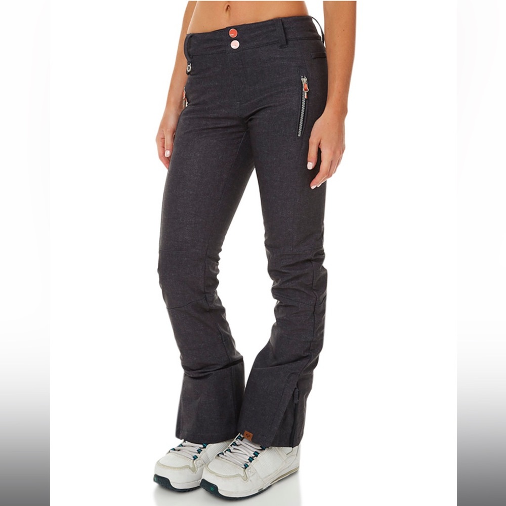 Roxy Torah Bright Snowboard Pants- Large- NWT (skinny fit)